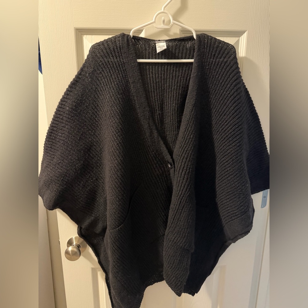 Time and Tru Women's black Poncho